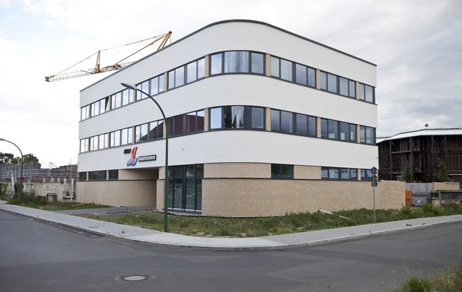 Fertigstellung Bürogebäude - Foto D. Dragin